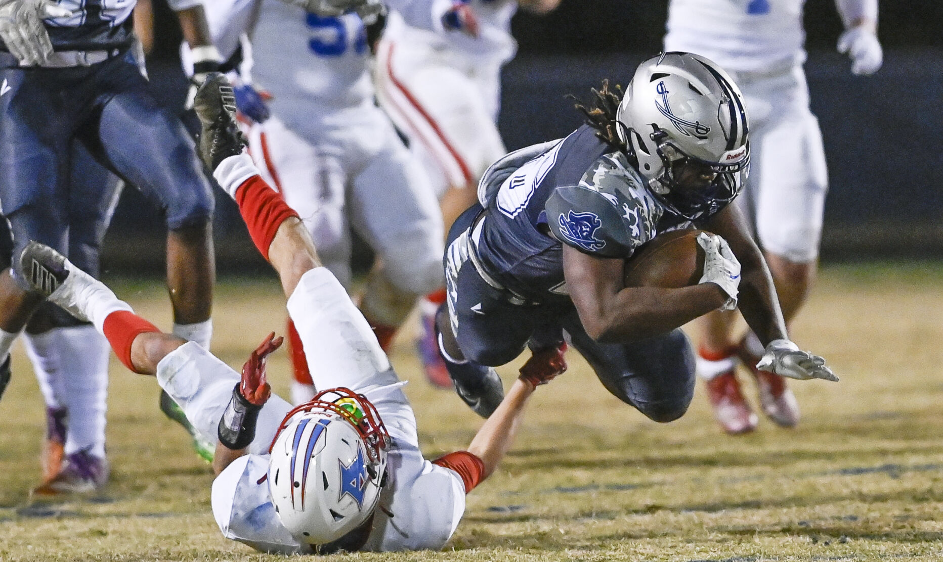 111022-lna-sports-appomattox ftb p10